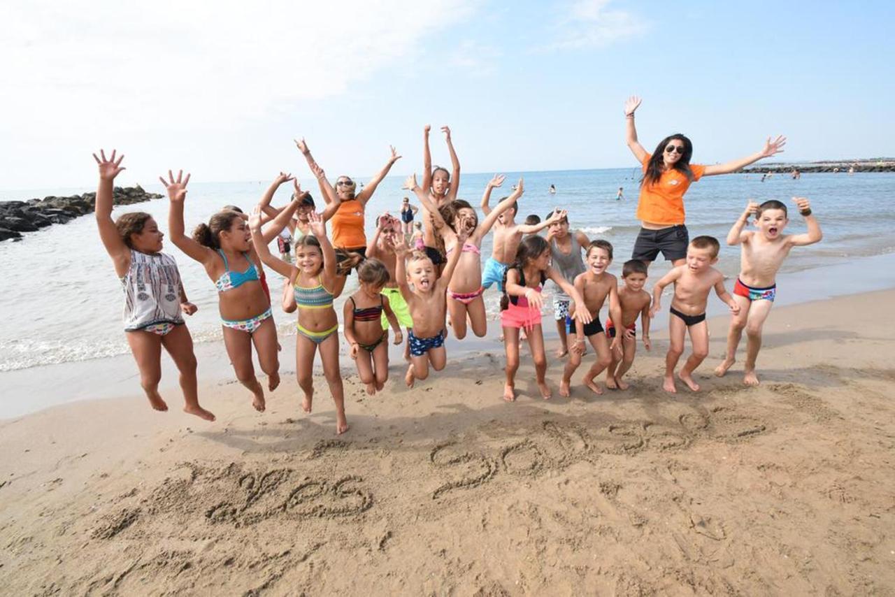 Vias-Plage Camping Les Salisses Quality Holidays Exteriör bild