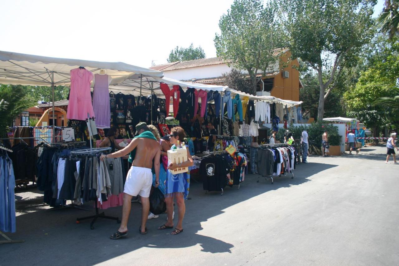 Vias-Plage Camping Les Salisses Quality Holidays Exteriör bild
